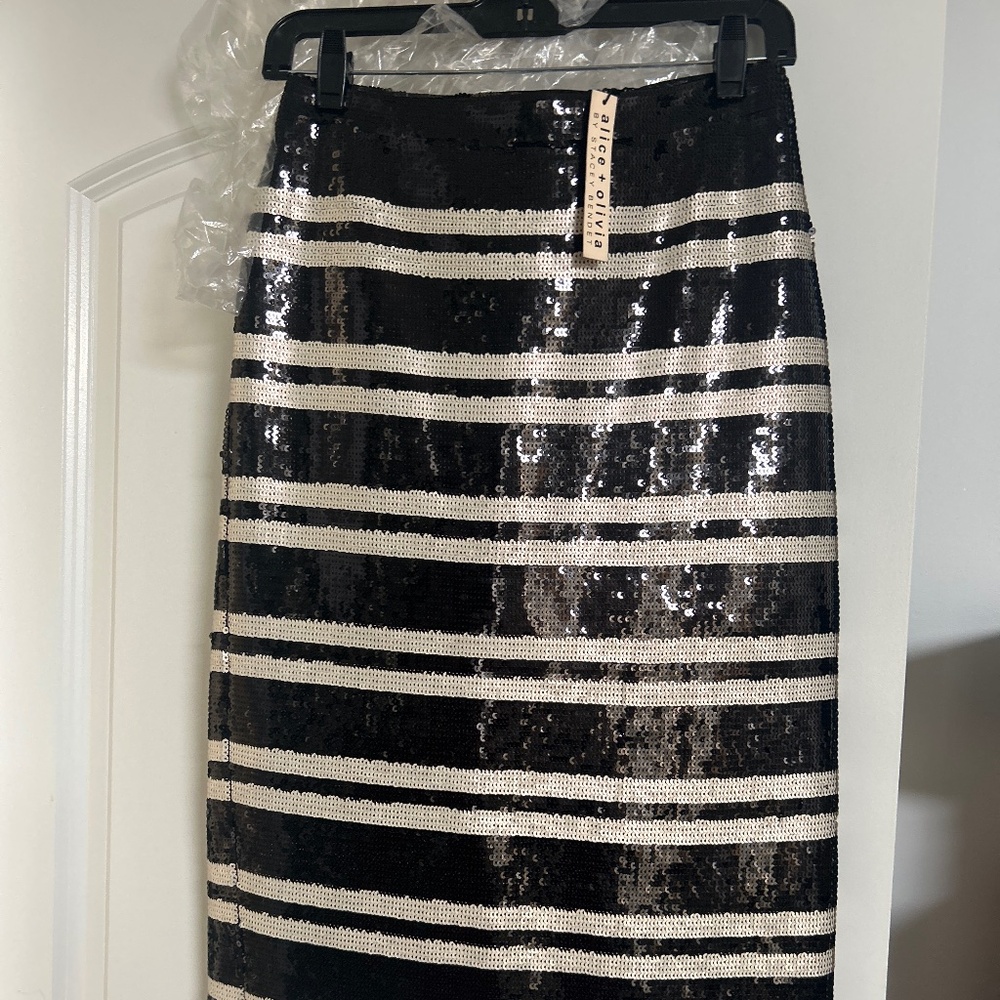 ALICE + OLIVIA SEQUIN PENCIL SKIRT
